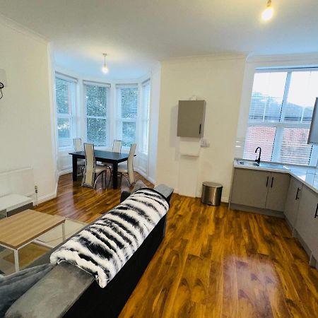 Newly Refurbished Two Bedrooms Flat St Leonards-on-Sea Exteriör bild